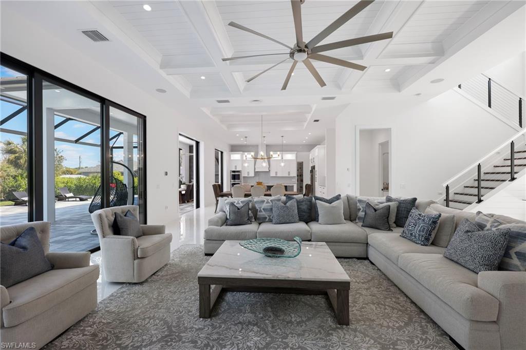 5233 Cypress LN