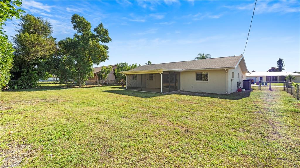 CAPE CORAL - Residential