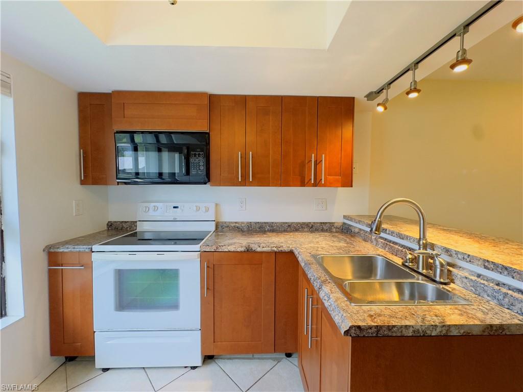 VILLAS AT RIVER RUN - Residential