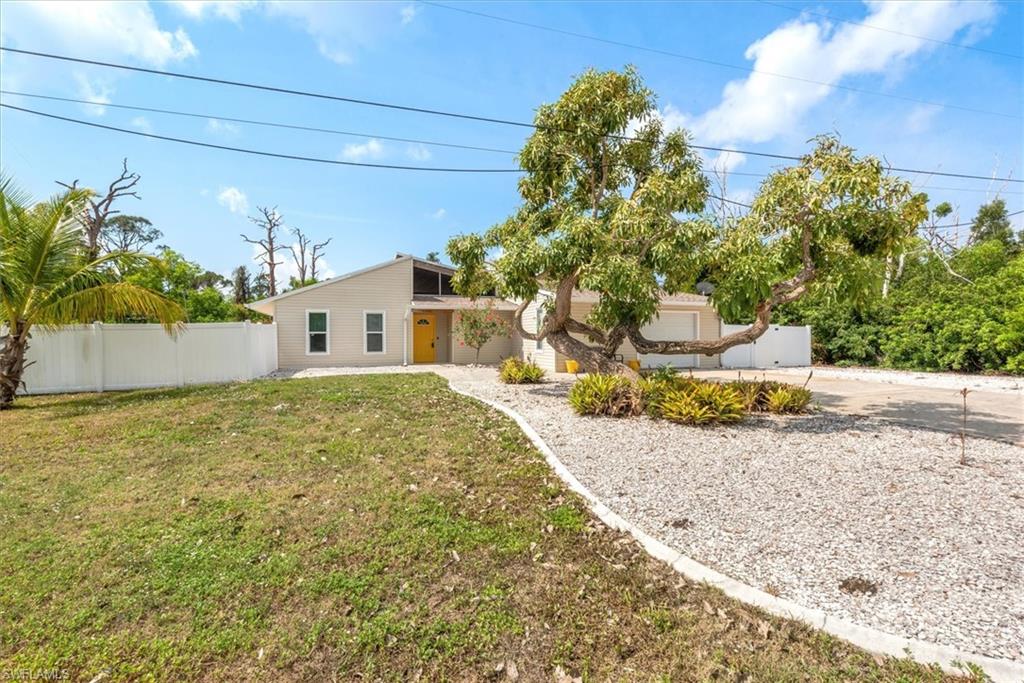 3659 Myers LN