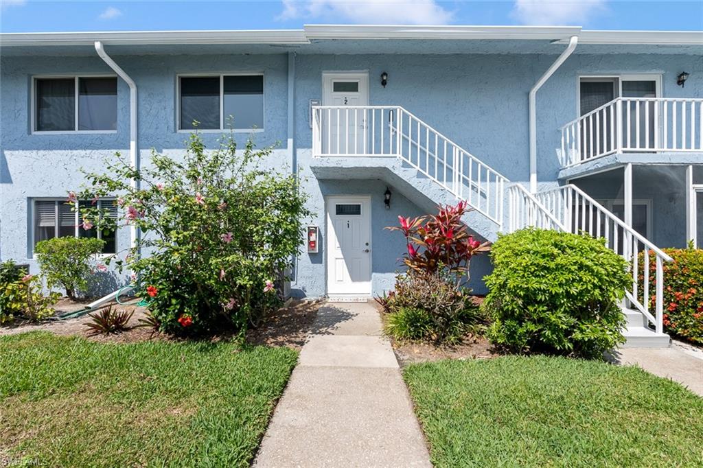 GLADES COUNTRY CLUB - Residential Lease