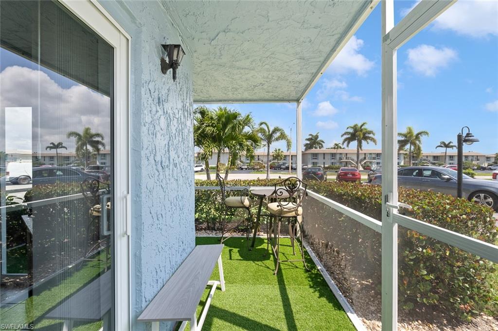 GLADES COUNTRY CLUB - Residential Lease