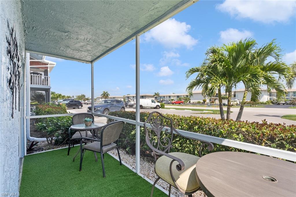 GLADES COUNTRY CLUB - Residential Lease