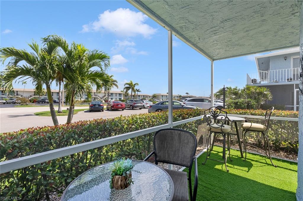 GLADES COUNTRY CLUB - Residential Lease