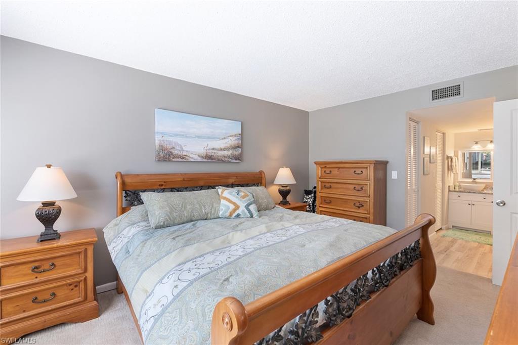 GLADES COUNTRY CLUB - Residential Lease