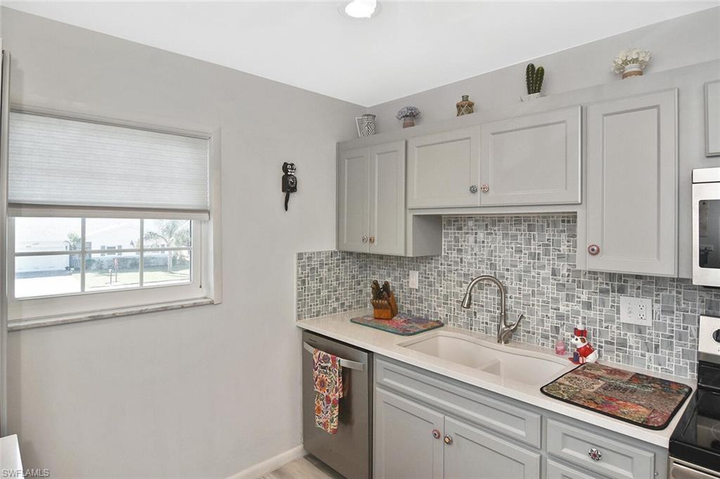 CYPRESS LAKES MANOR SOUTH - Residential