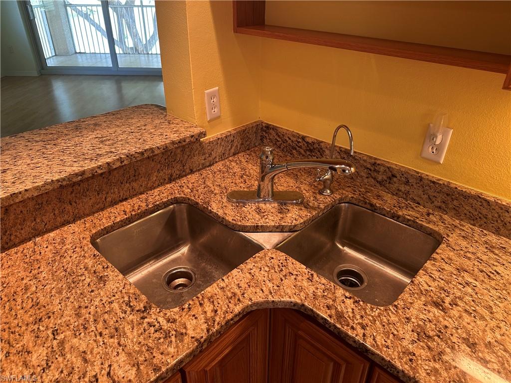 HUNTINGTON LAKES - Residential