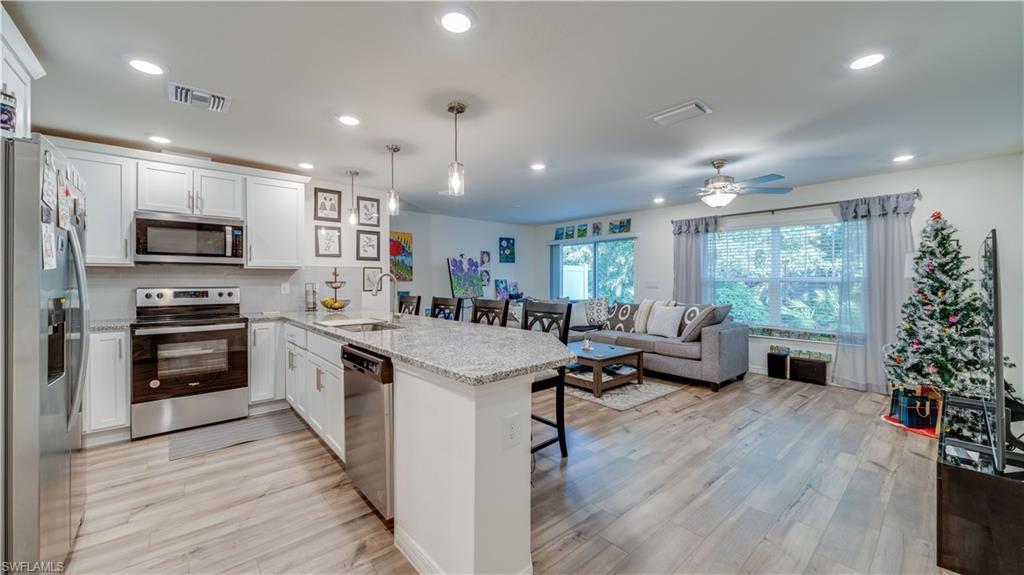 BAYSHORE COMMONS - Residential