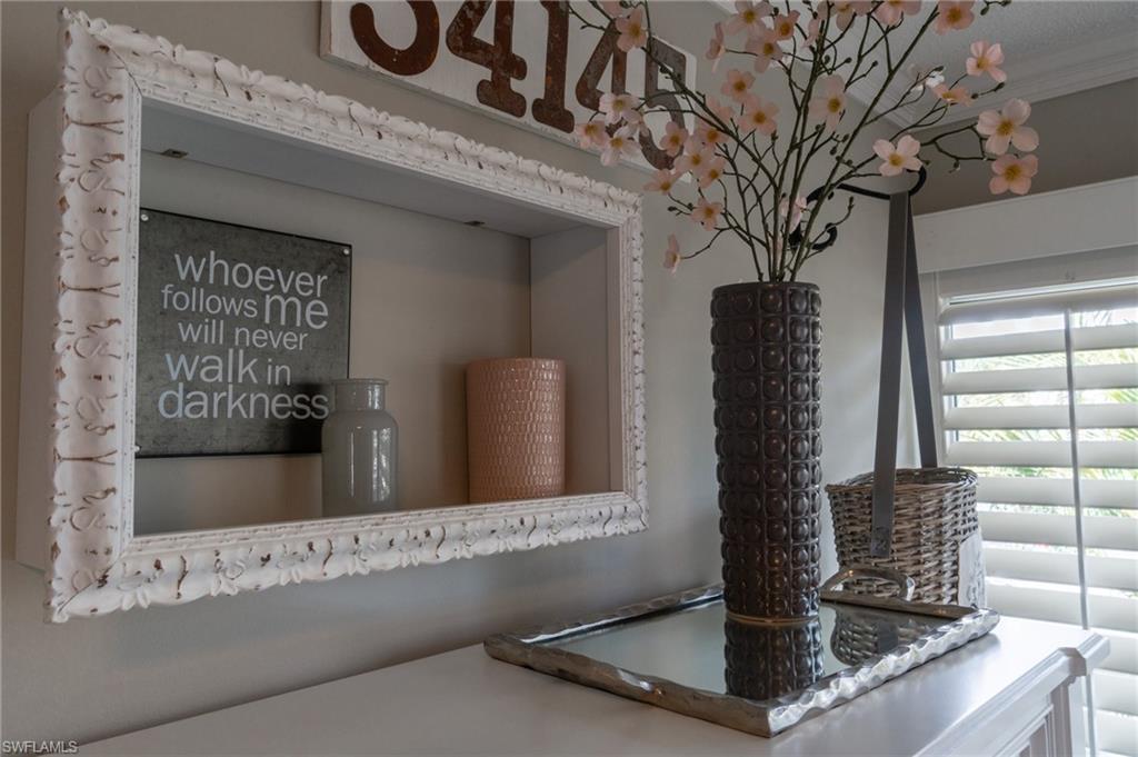 VILLE DE MARCO - Residential Lease