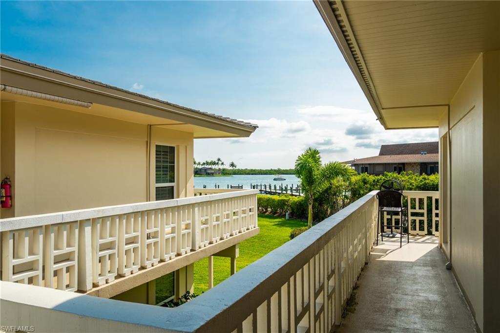 VILLE DE MARCO - Residential Lease