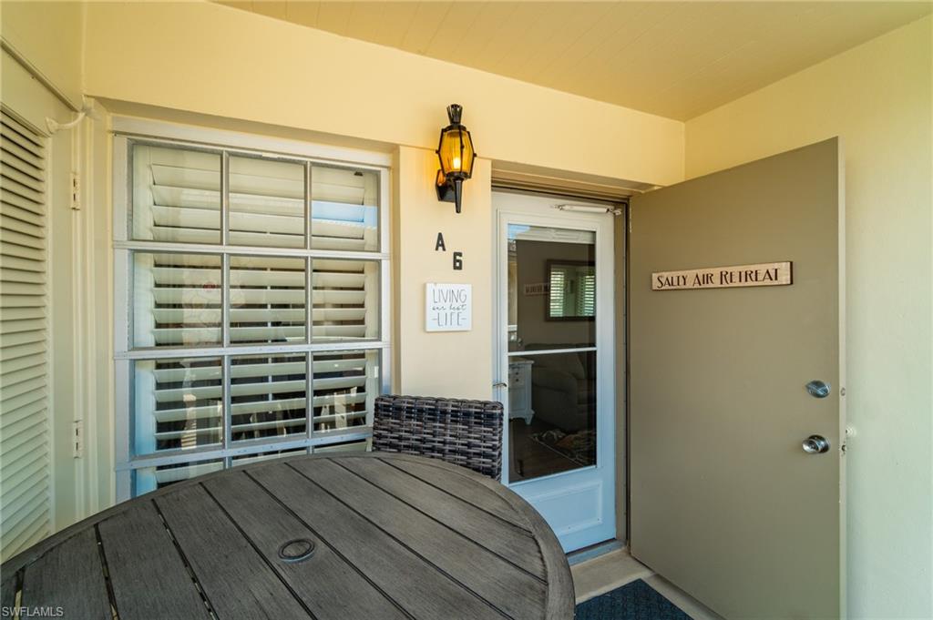 VILLE DE MARCO - Residential Lease