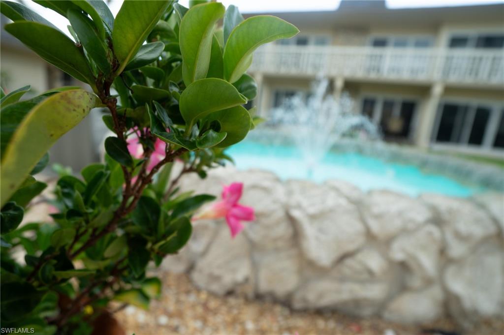 VILLE DE MARCO - Residential Lease