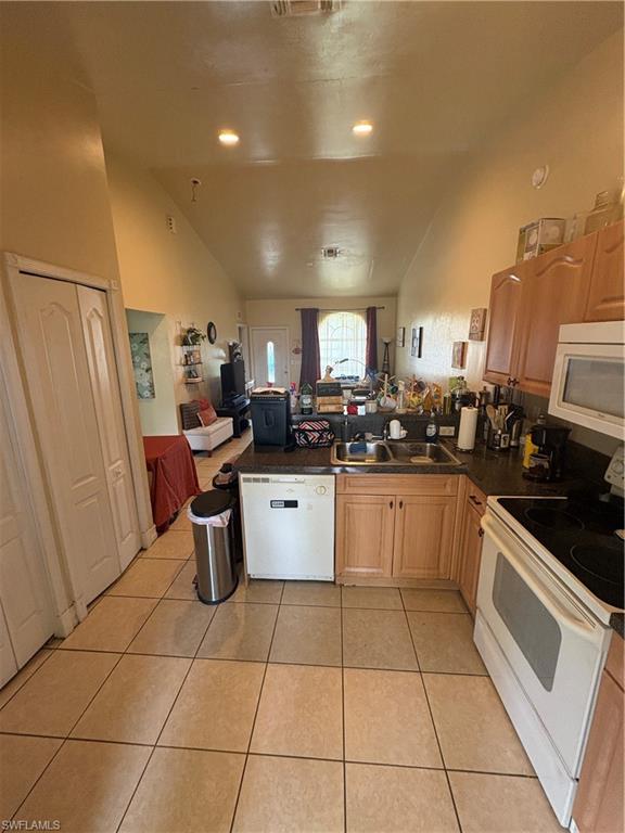 WHISPERING PINES - Residential