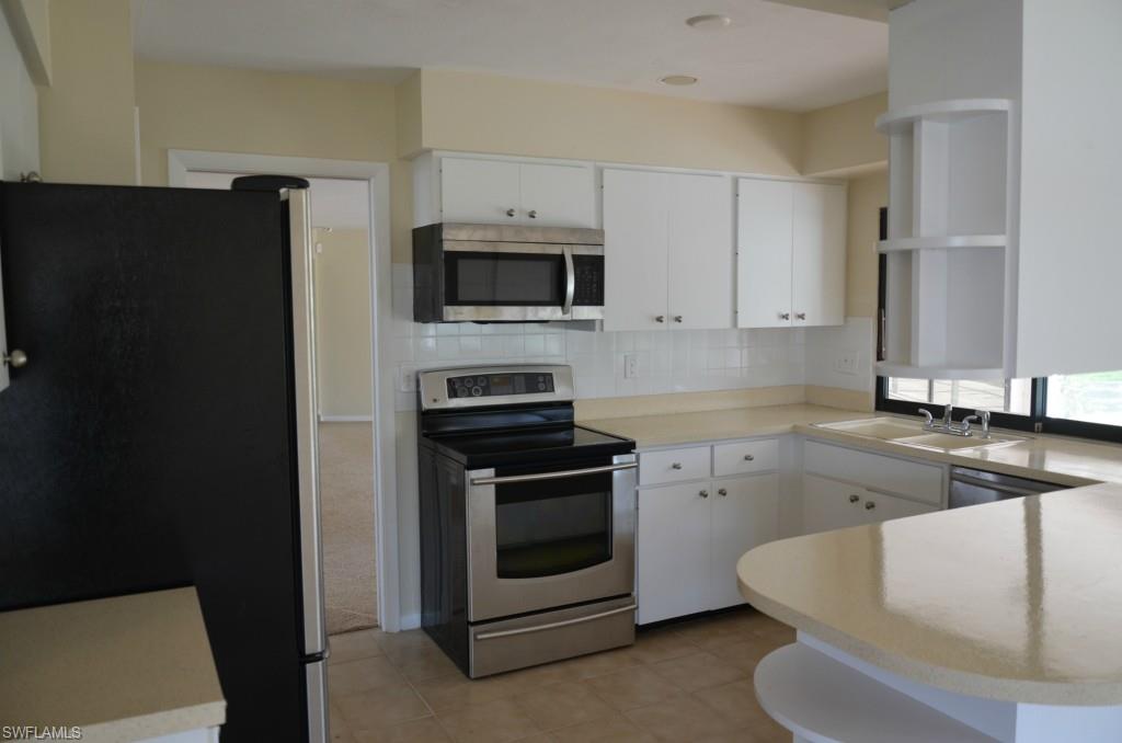 COUNTRY CLUB ESTATES SUBD - Residential