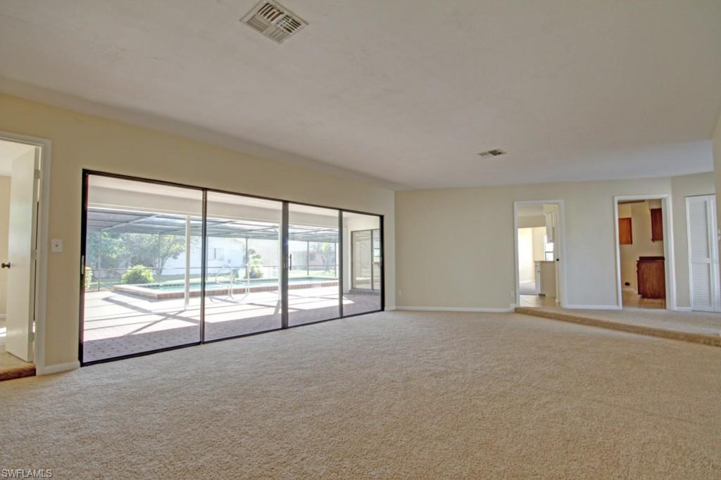 COUNTRY CLUB ESTATES SUBD - Residential