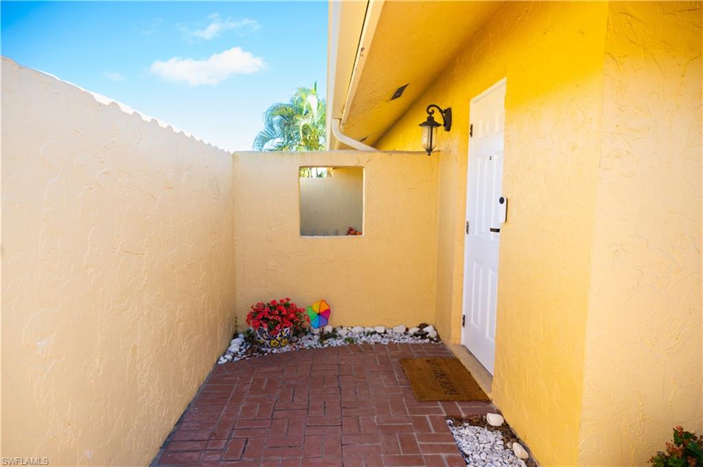 GLADES COUNTRY CLUB - Residential