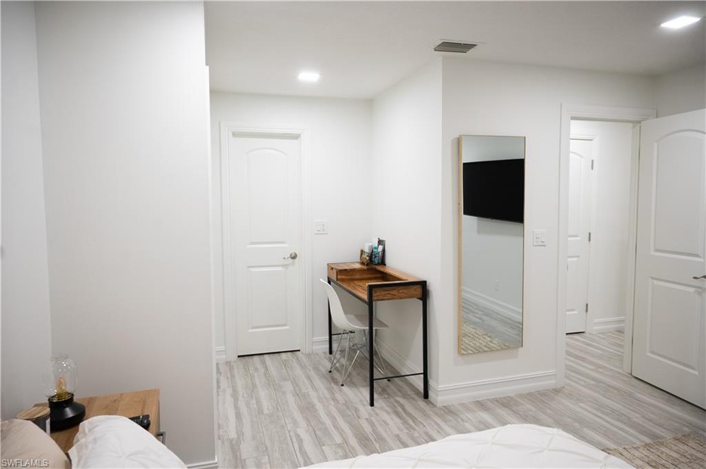 GLADES COUNTRY CLUB - Residential