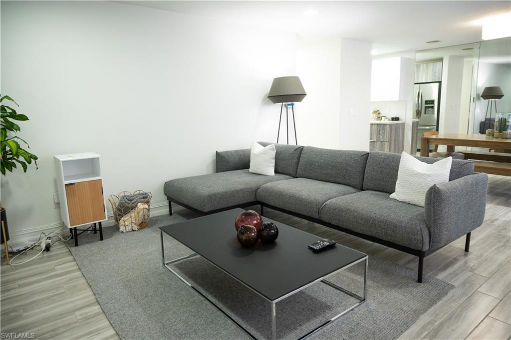 GLADES COUNTRY CLUB - Residential