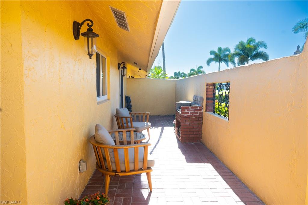 GLADES COUNTRY CLUB - Residential