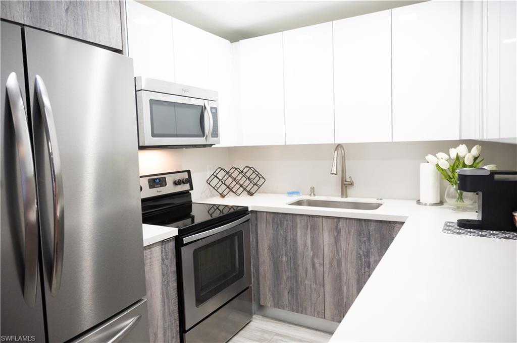 GLADES COUNTRY CLUB - Residential