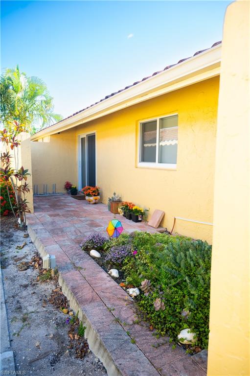 GLADES COUNTRY CLUB - Residential