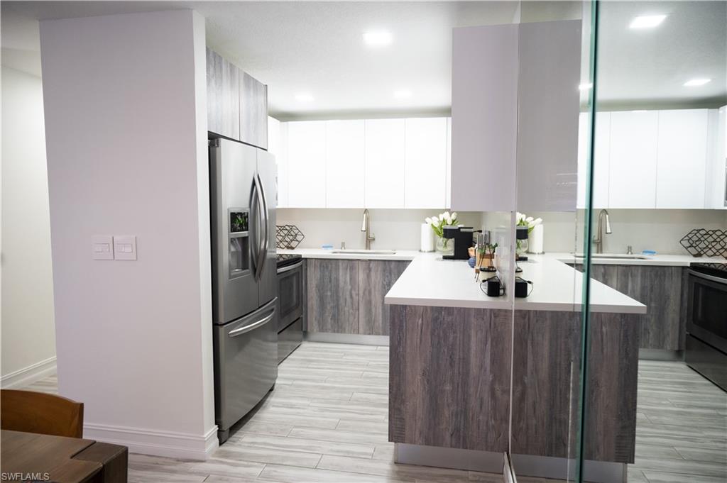 GLADES COUNTRY CLUB - Residential