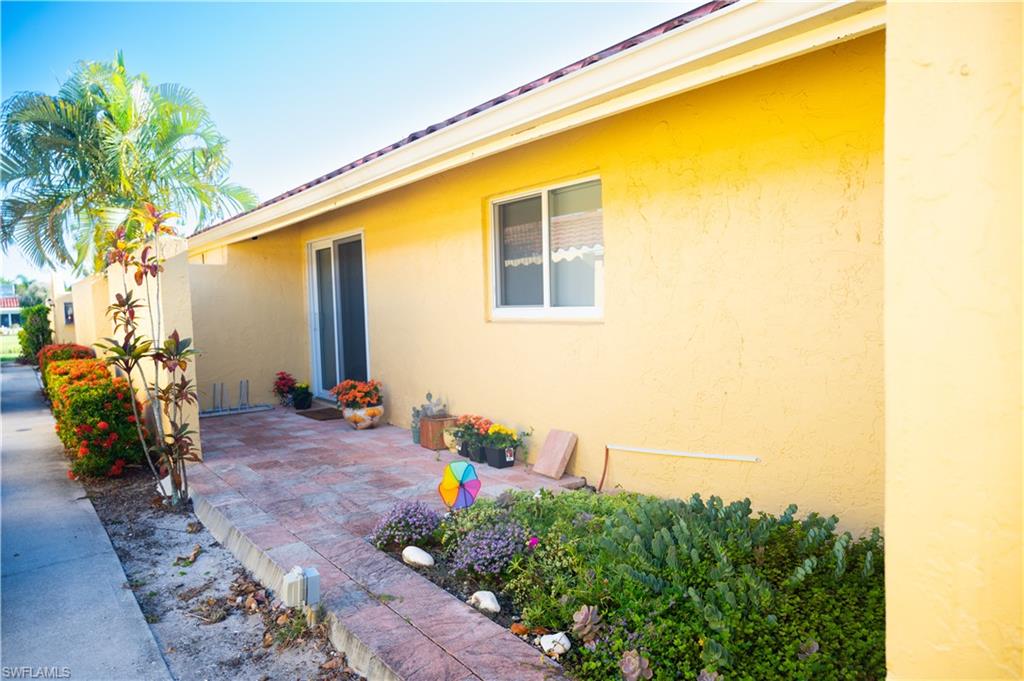 GLADES COUNTRY CLUB - Residential