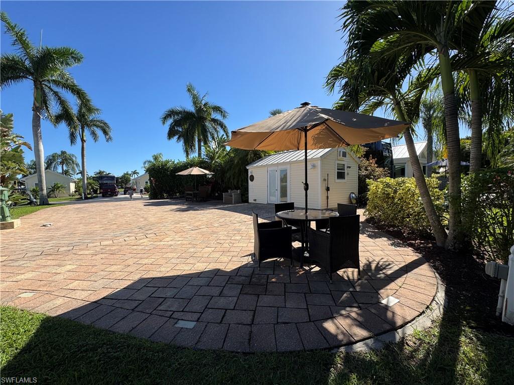 RIVERBEND MOTORCOACH RESORT - Land