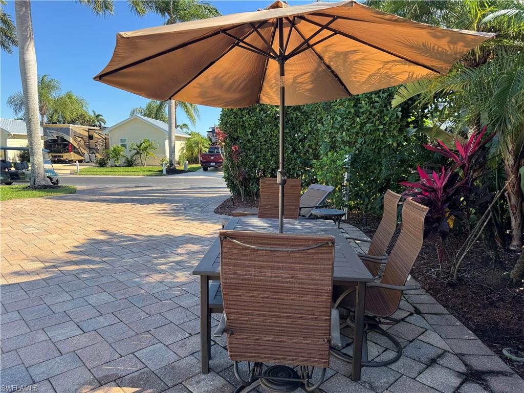 RIVERBEND MOTORCOACH RESORT - Land