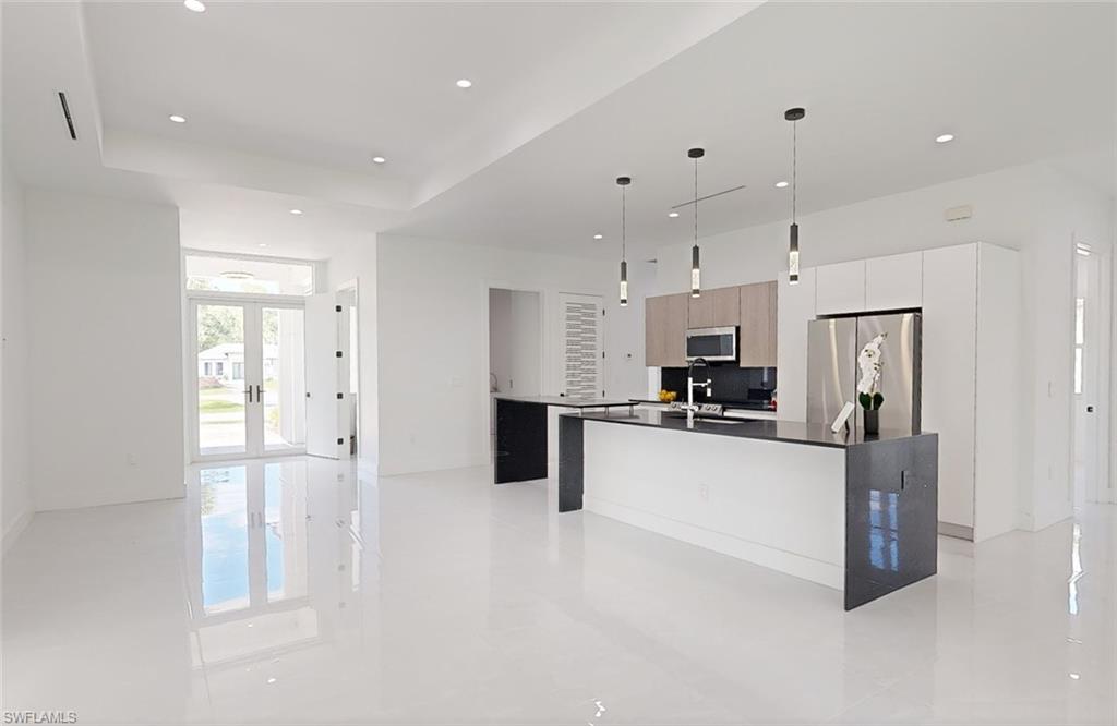 GOLDEN GATE ESTATES - Residential