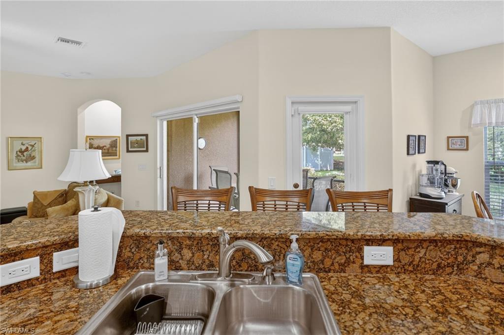 PROMENADE WEST - Residential