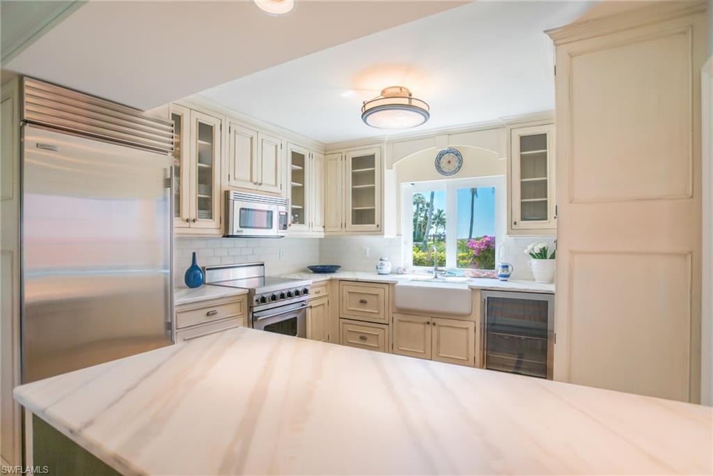 SHORES OF NAPLES - Residential