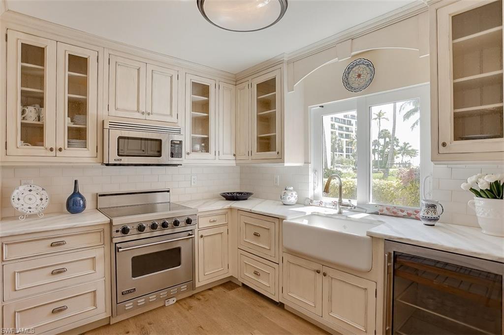 SHORES OF NAPLES - Residential