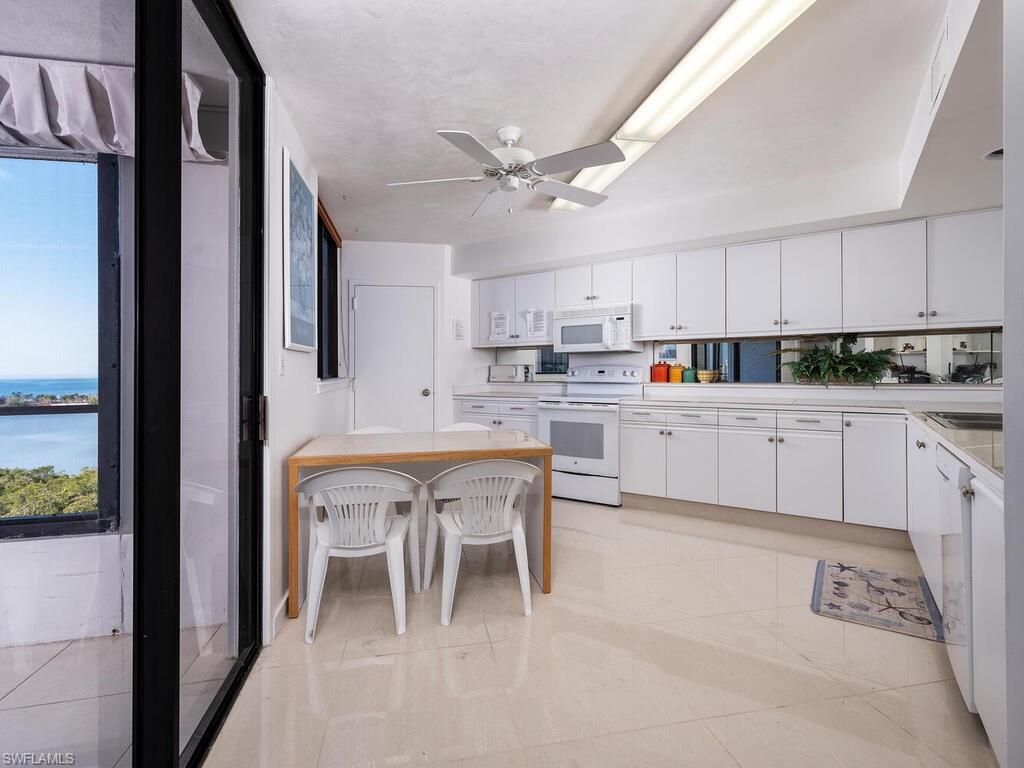 5555 Heron Point DR 902