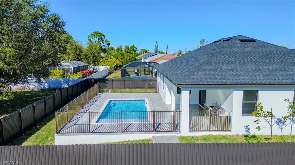 CAPE CORAL - Residential