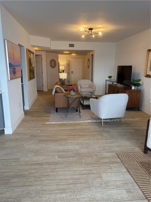 POINTE ROYALE - Residential