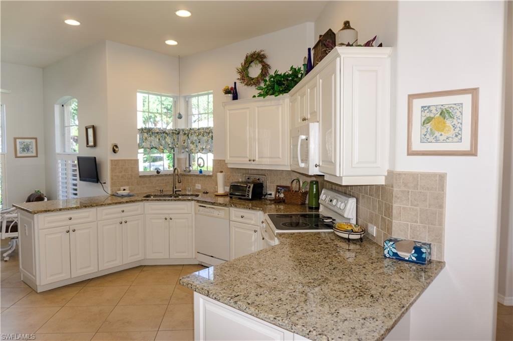 VANDERBILT COUNTRY CLUB - Residential