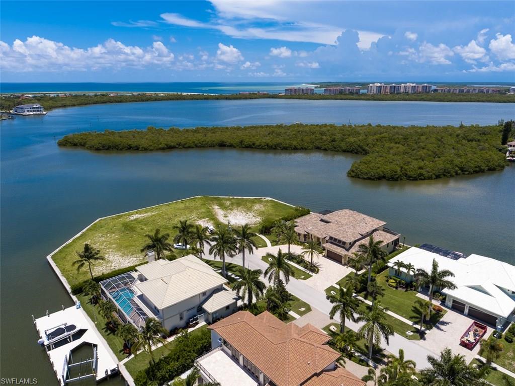 MARCO BEACH - Residential