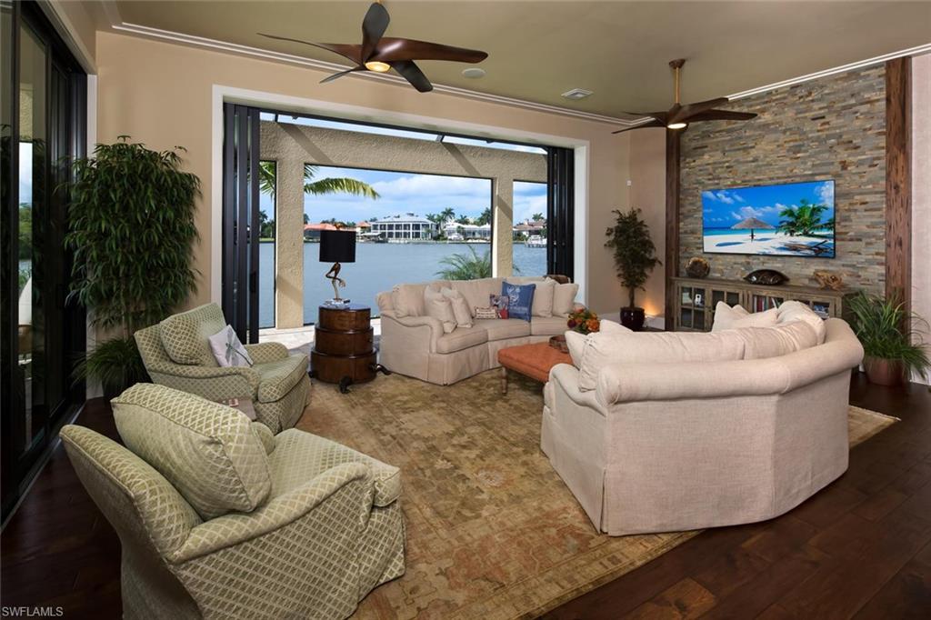 MARCO BEACH - Residential