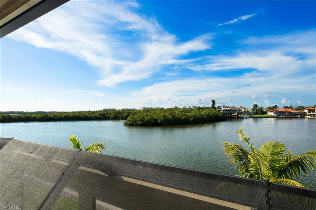 MARCO BEACH - Residential