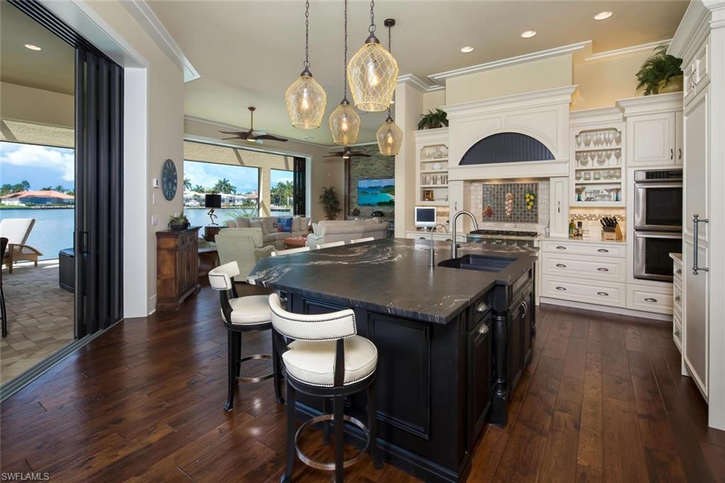 MARCO BEACH - Residential