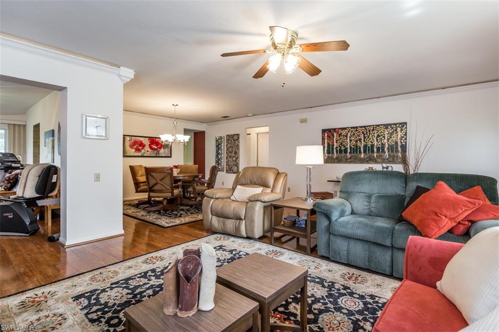 SANDY HOLLOW - Residential