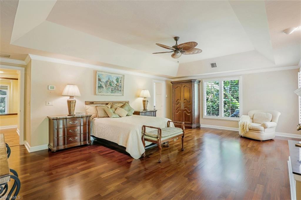 PELICAN BAY WOODS - Residential