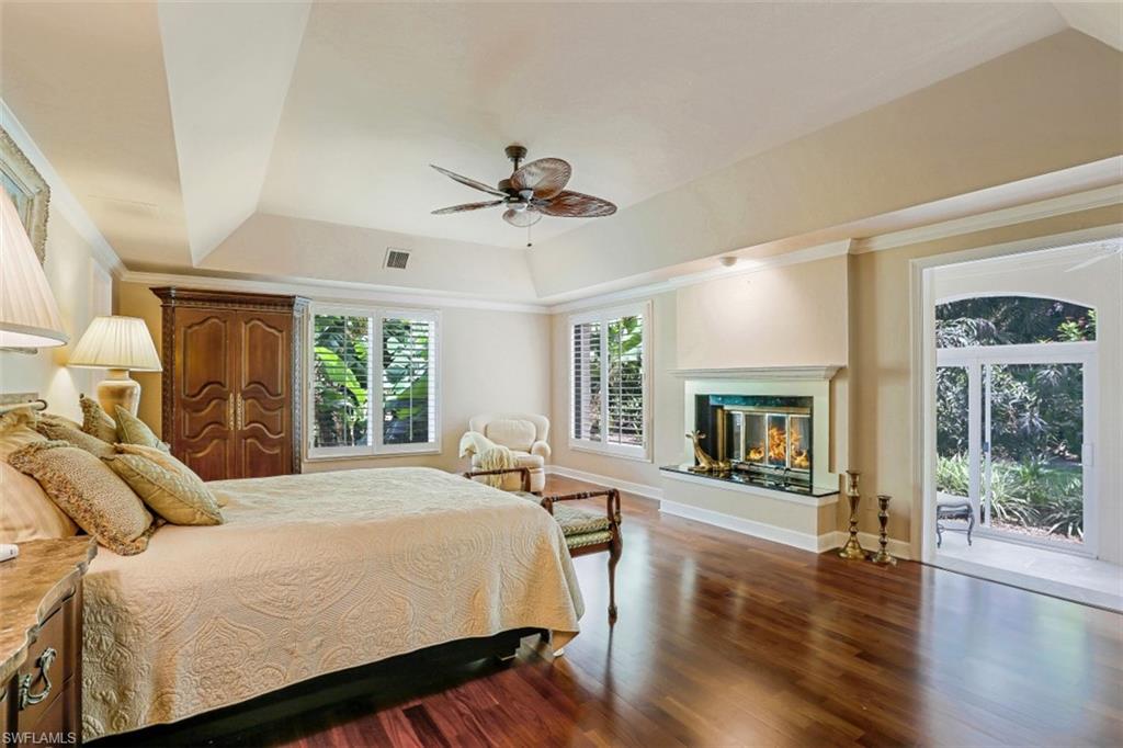 PELICAN BAY WOODS - Residential