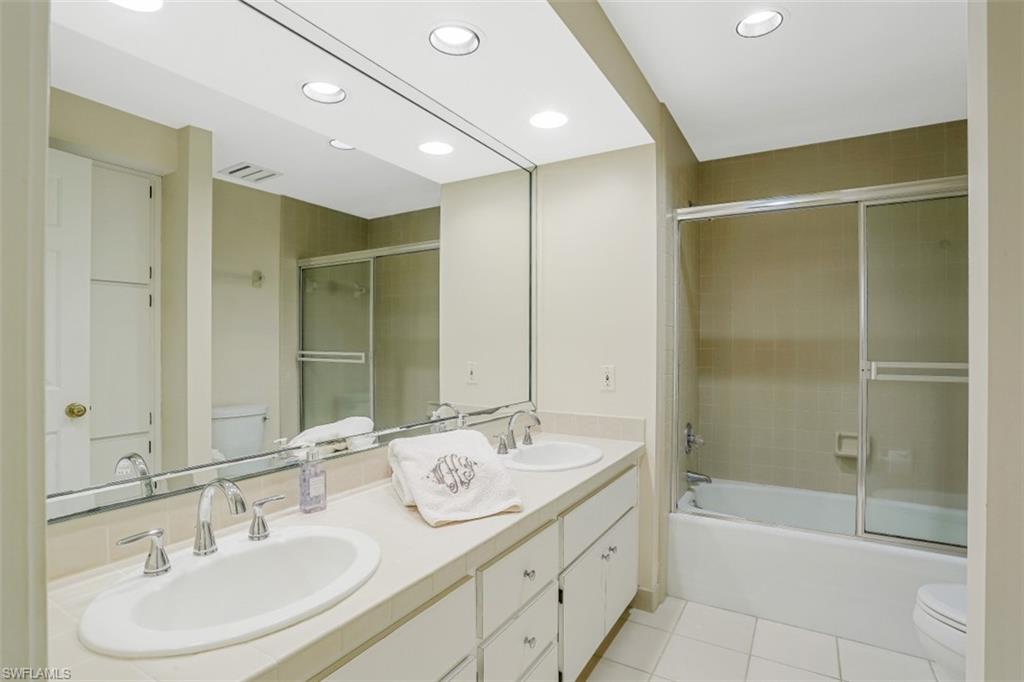 PELICAN BAY WOODS - Residential