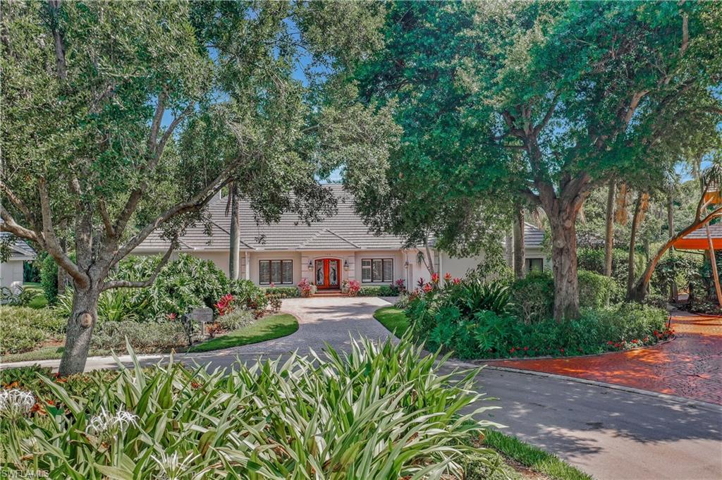 PELICAN BAY WOODS - Residential