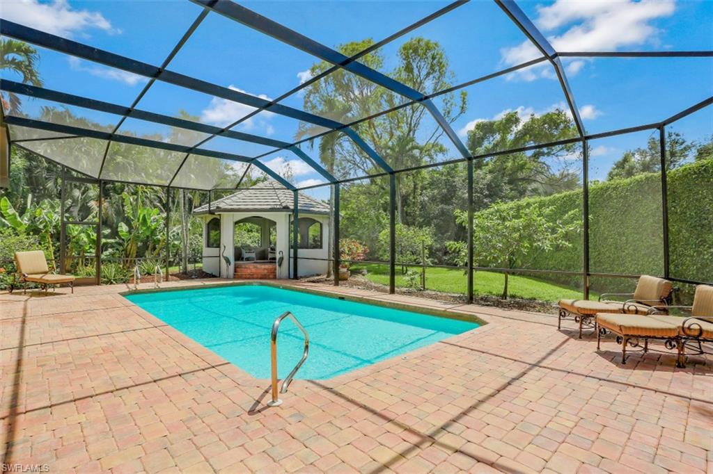 PELICAN BAY WOODS - Residential