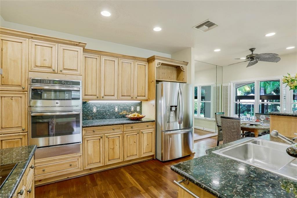 PELICAN BAY WOODS - Residential