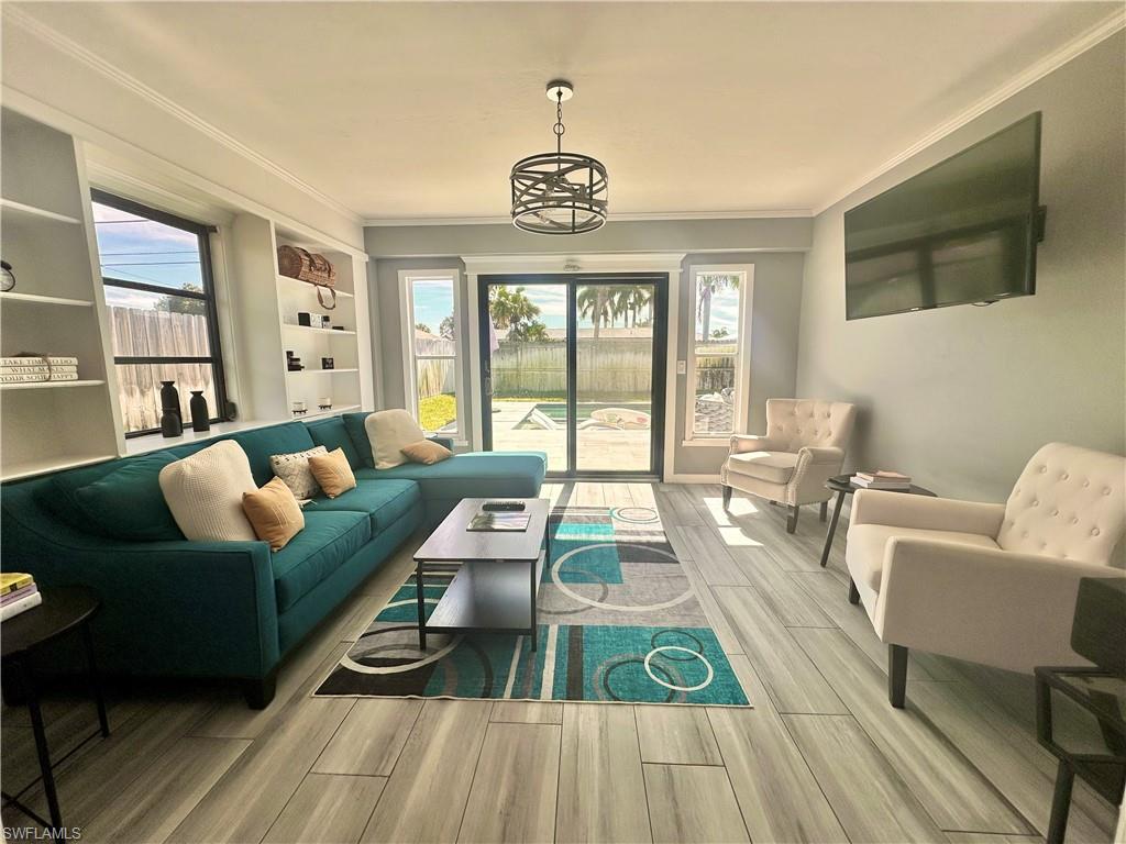 NAPLES PARK - Residential