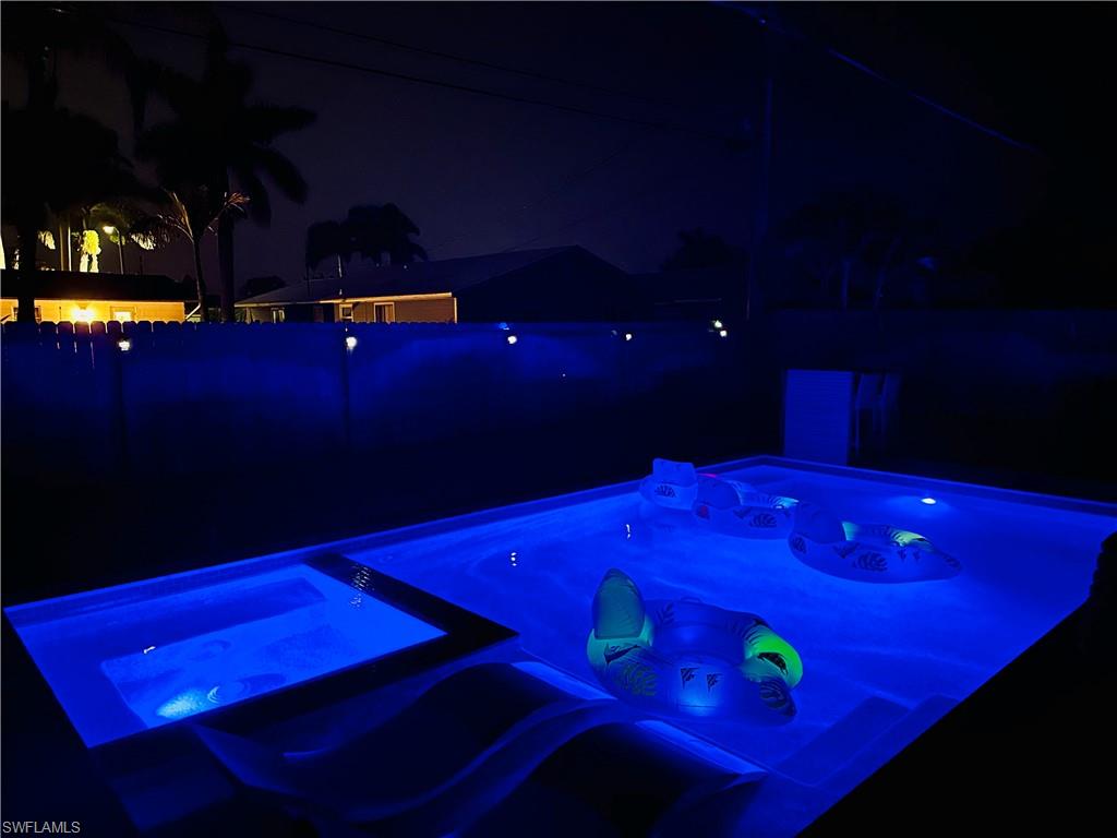 NAPLES PARK - Residential